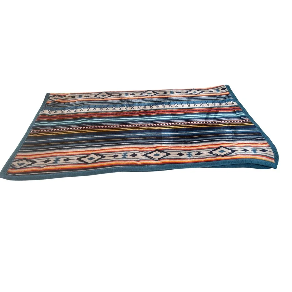 Tribal Southwestern Geometric Pattern Cozy Sherpa Fleece Blanket‎